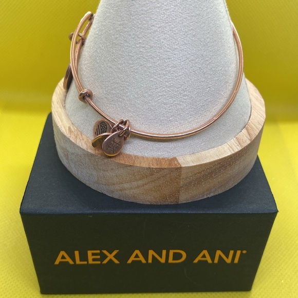 🐚ALEX AND ANI🐚Color Infusion Sand Dollar Charm Bangle Bracelet in Rose Gold/EUC - Picture 5 of 7